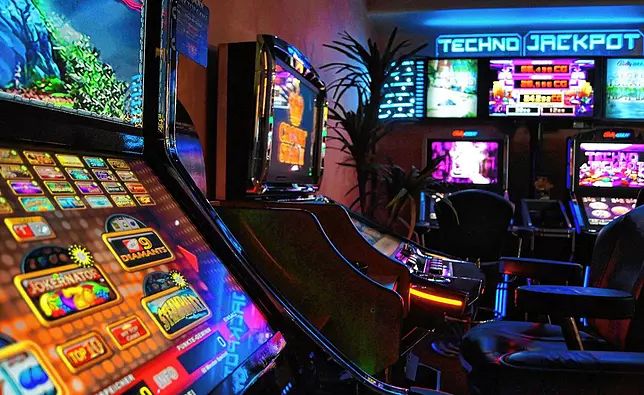 پاکستان میں Starburst slot کا آن لائن کیسینو سیکشن کھولیں۔